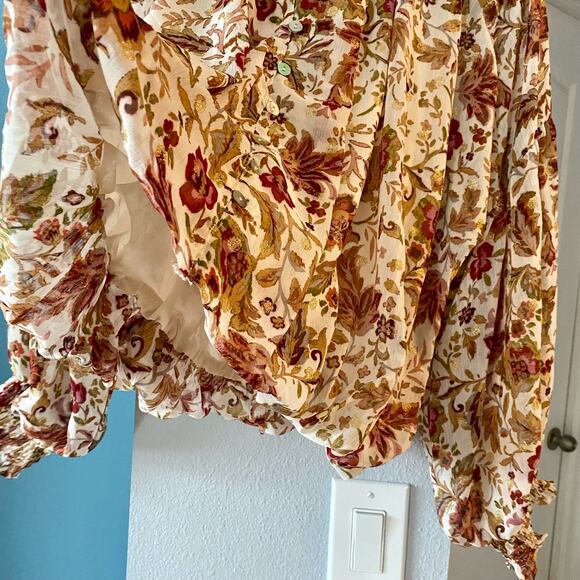 Fate Long Sleeve Floral Pearlescent Buttons
Size Small Romantic - Picture 11 of 14